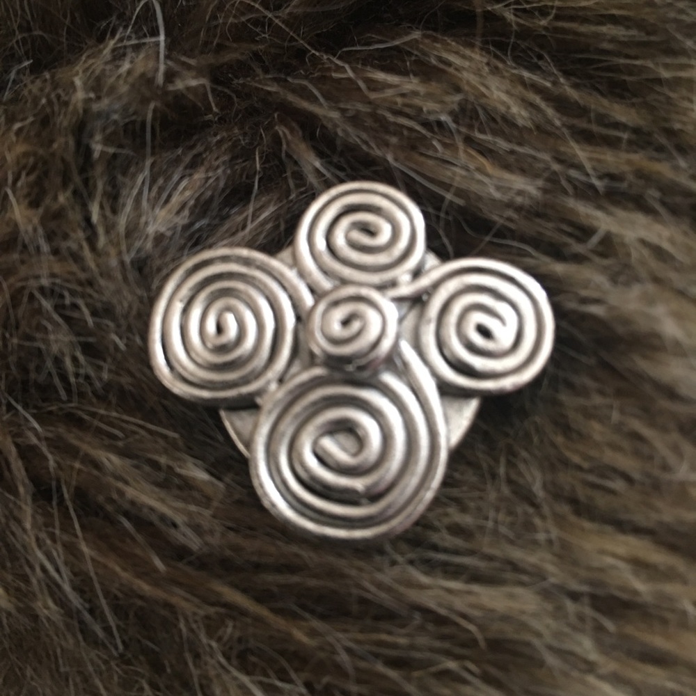 Vintage silver tone swirl design button cover
